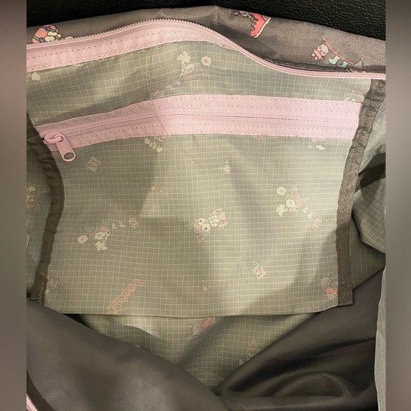 Sanrio Official Merchandise Super Cute Kuromi Travel Bag - Picture 4 of 8